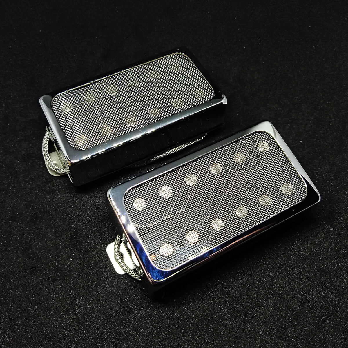 iuso humbucker silver mesh