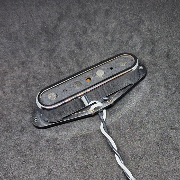 iuso pickups musicmaster bronco bass alnico5 cover cromata open type style 1